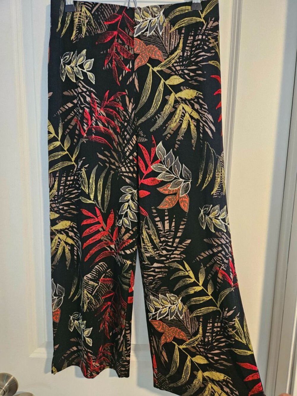 Chico’s Travelers Tropical Print Pull On Wide Leg Pants Size 1/S/